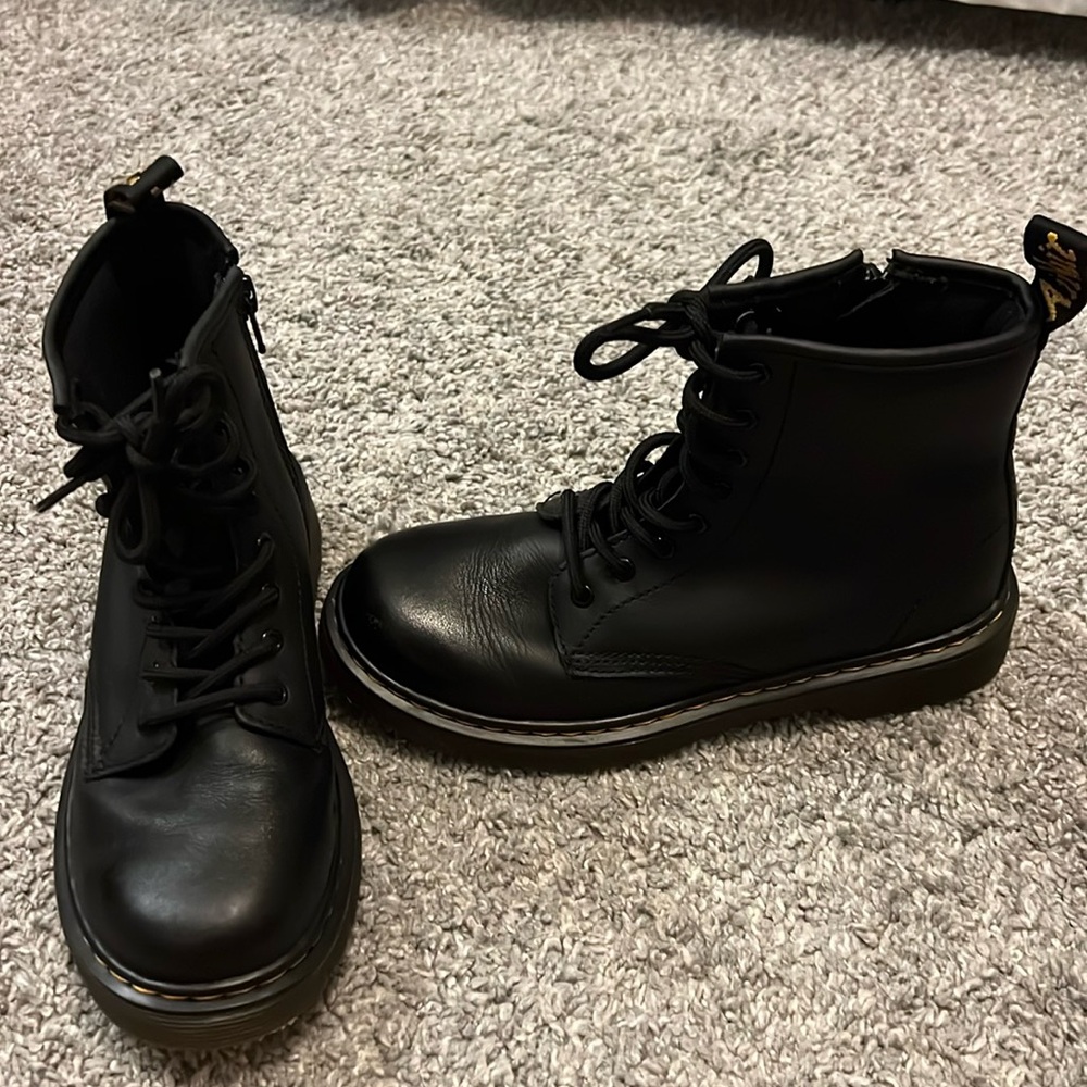 NWOT kids dr martens